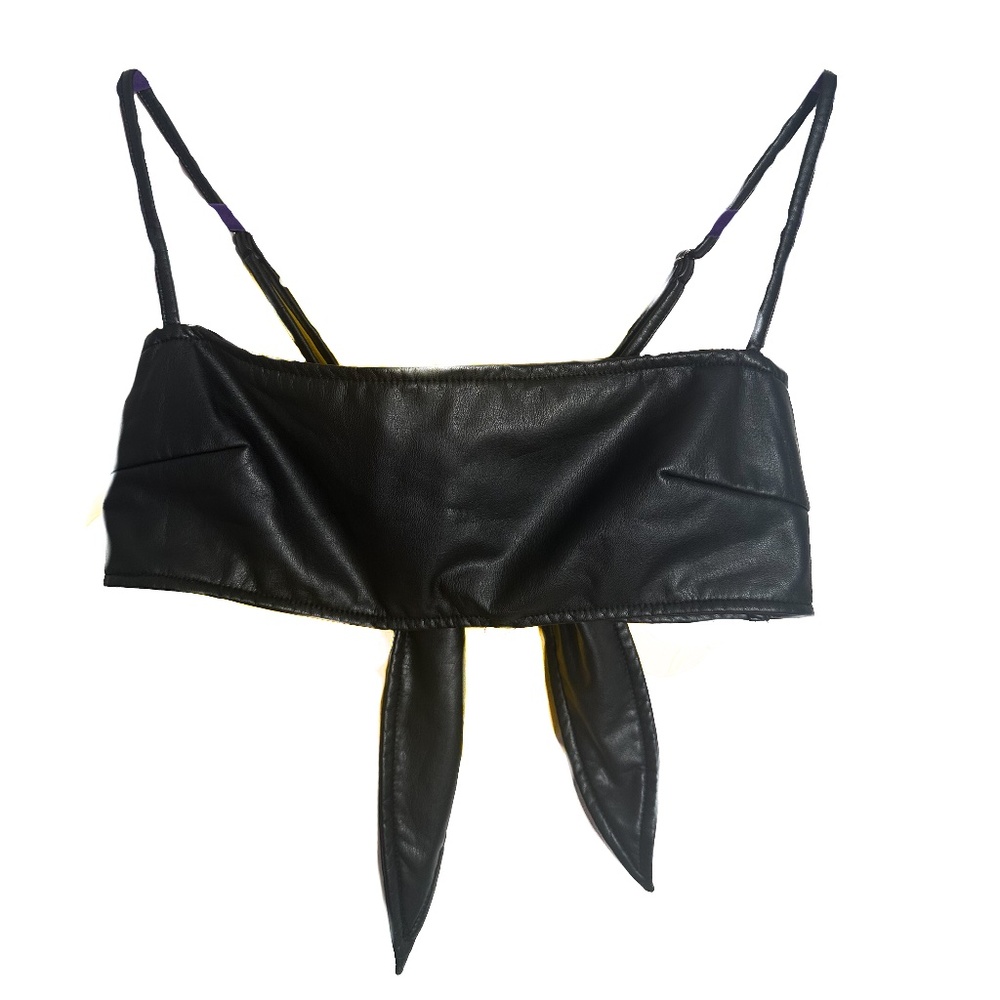 Cute black crop top